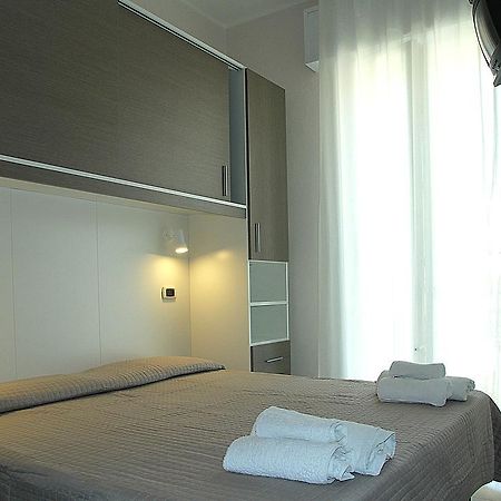Hotel Sant'Elena Rimini Ngoại thất bức ảnh