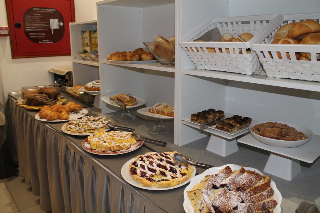 Hotel Sant'Elena Rimini Ngoại thất bức ảnh