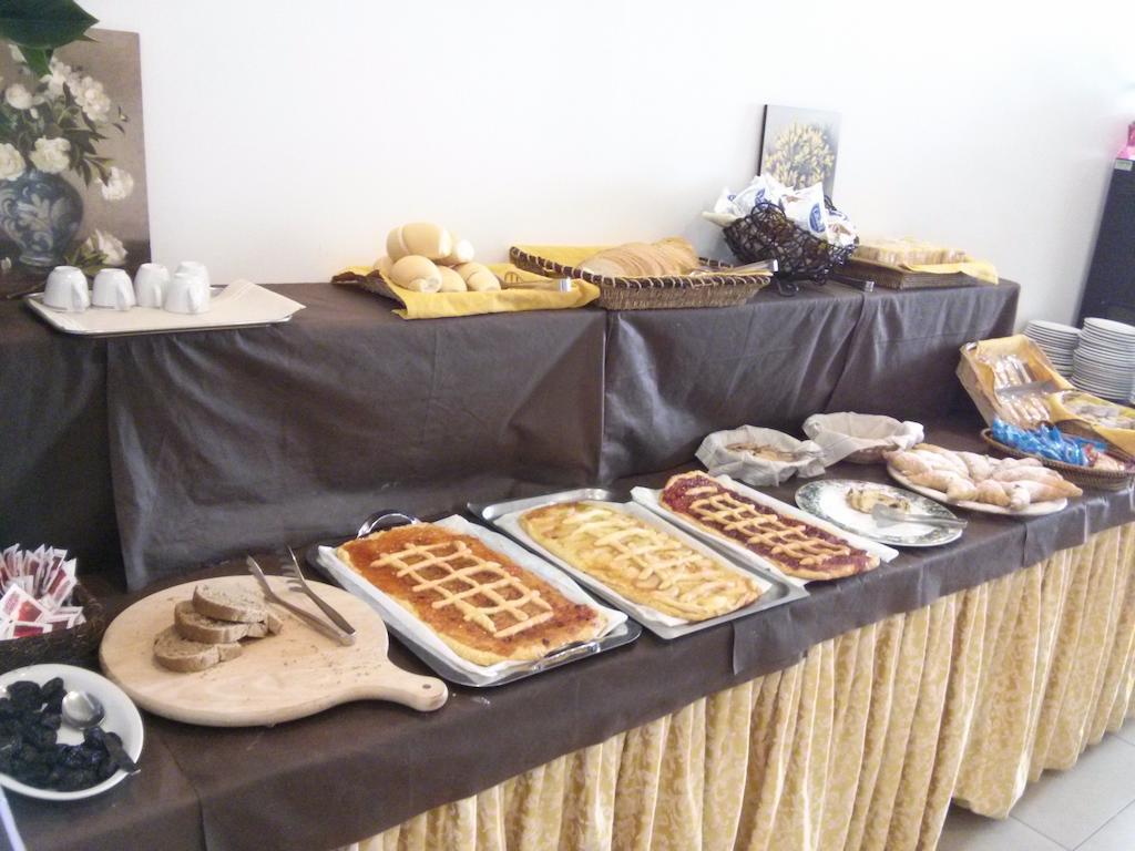 Hotel Sant'Elena Rimini Ngoại thất bức ảnh