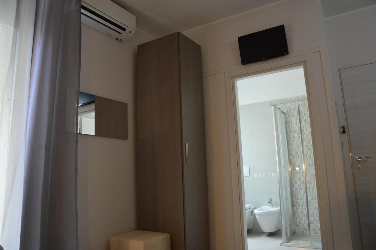 Hotel Sant'Elena Rimini Phòng bức ảnh